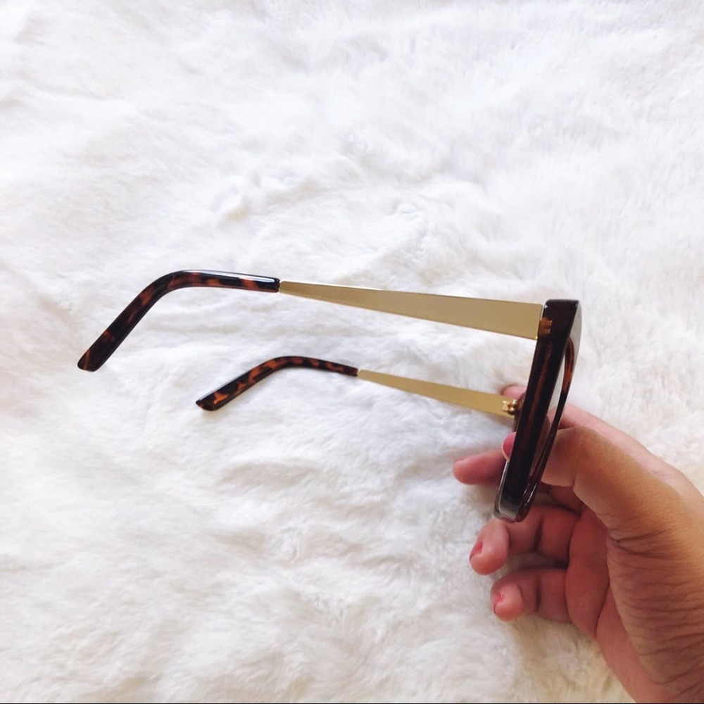 Hannah Tortoise Brown Oversized Cat Eye Sunglasses - Picture 5 of 12